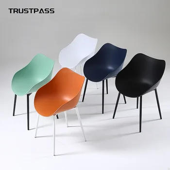 Скандинавский обеденный стул Современный простой пластиковый стул офисный стул с утолщенной спинкой повседневный стул для макияжа домашний рабочий стул